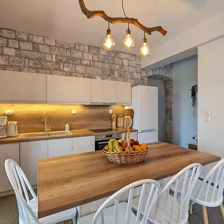 Mad - Kyziridi House *