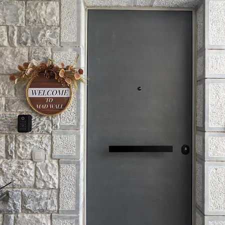 Mad - Kyziridi House