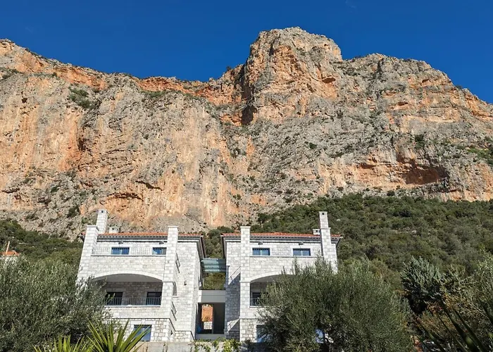 Daire Mad - Kyziridi House